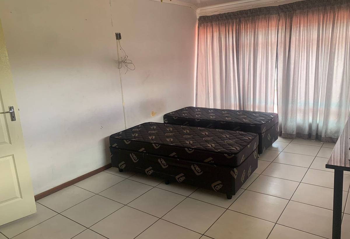 9 Sarel Cilliers Street — photo 7